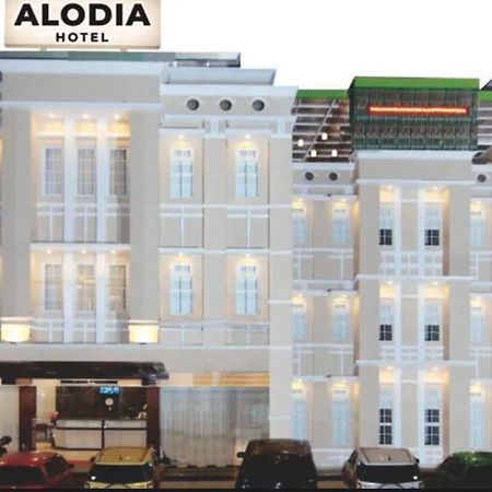 Alodia Hotel Bandar Lampung Esterno foto